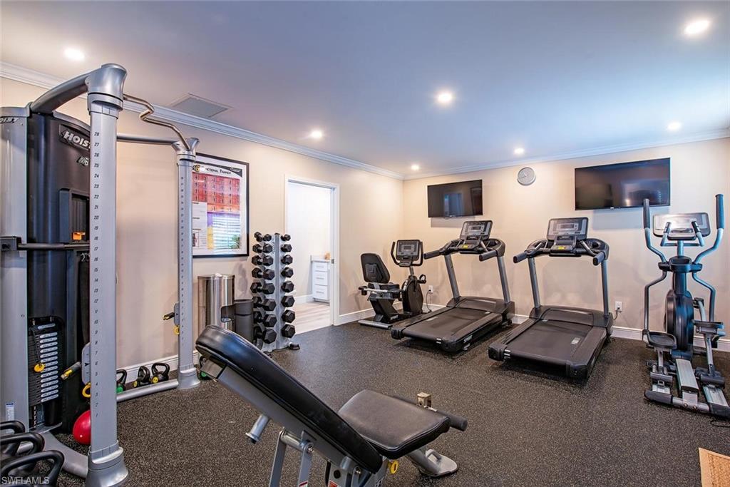 3483 Gulf Shore BLVD N 104