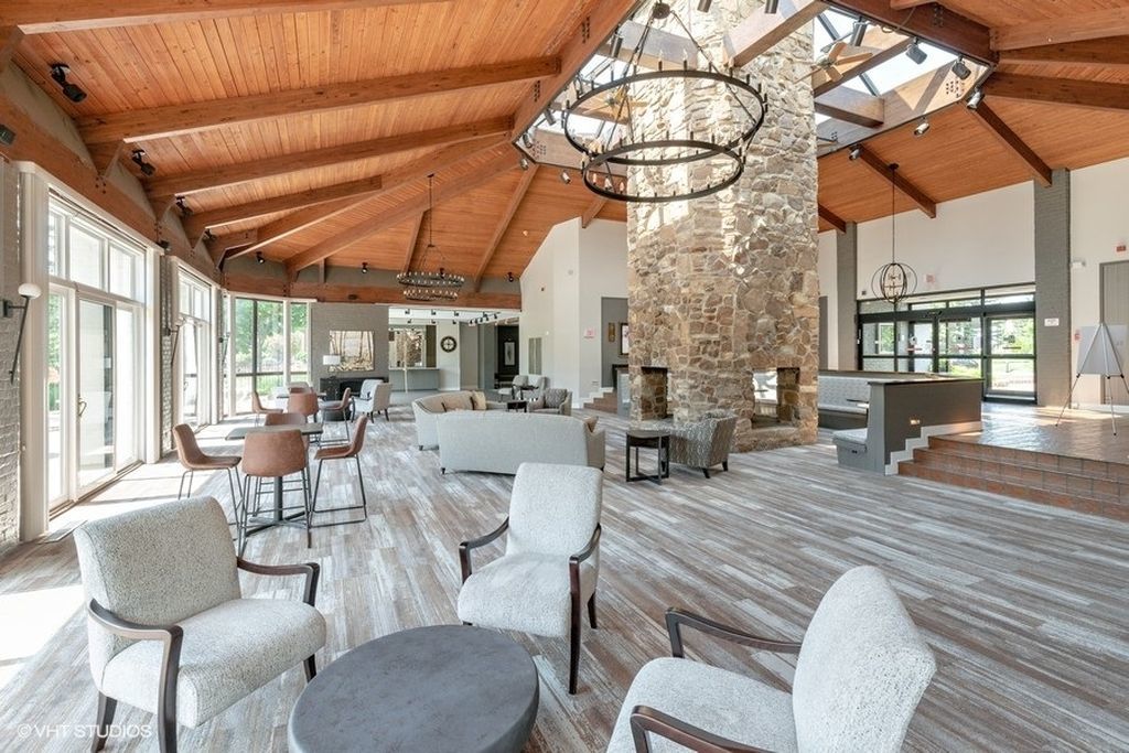 125 Acacia Circle Unit: 611