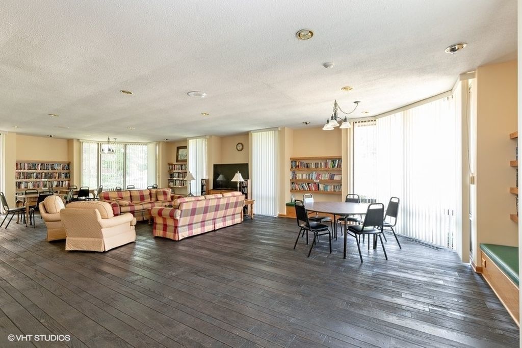 125 Acacia Circle Unit: 611