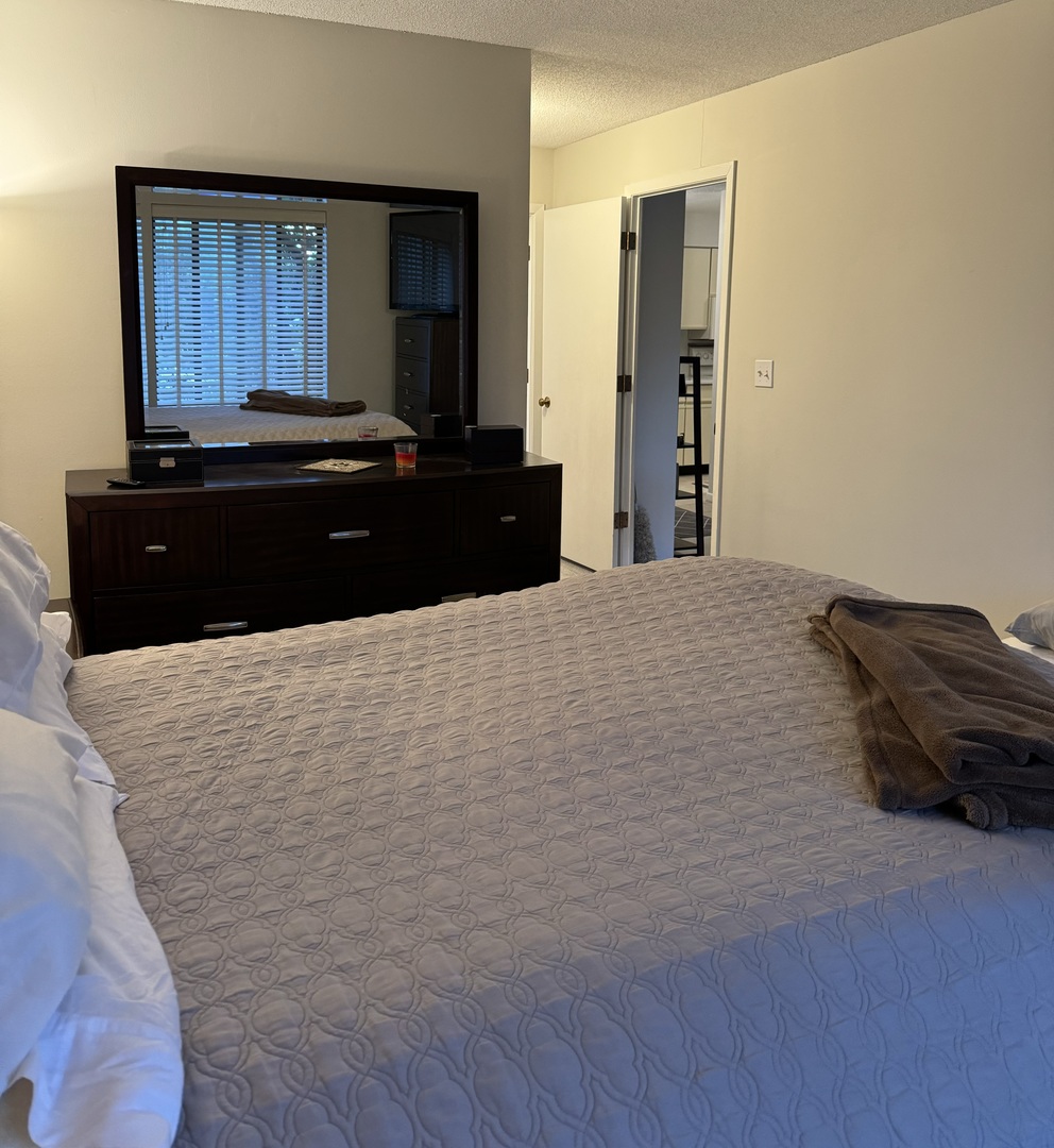 470 Fawell Boulevard Unit: 220