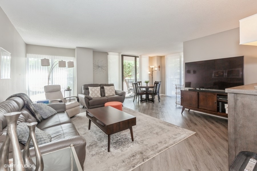 511 AURORA Avenue Unit: 218