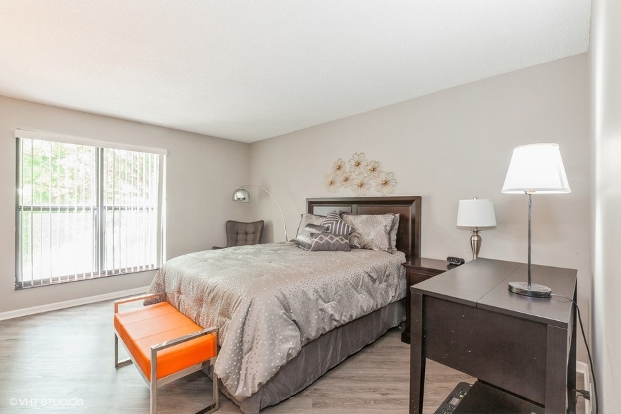 511 AURORA Avenue Unit: 218