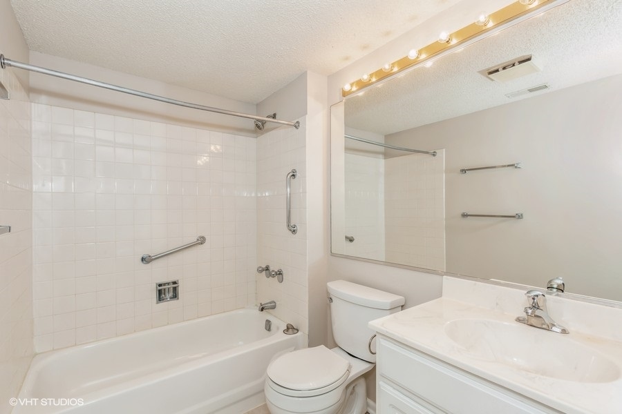 511 Aurora Avenue Unit: 414