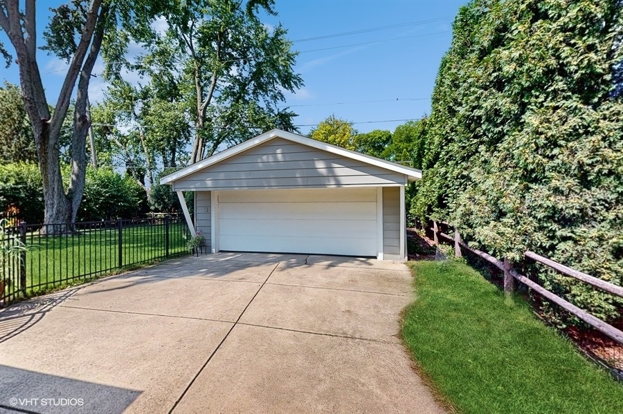 1113 Emerald Drive