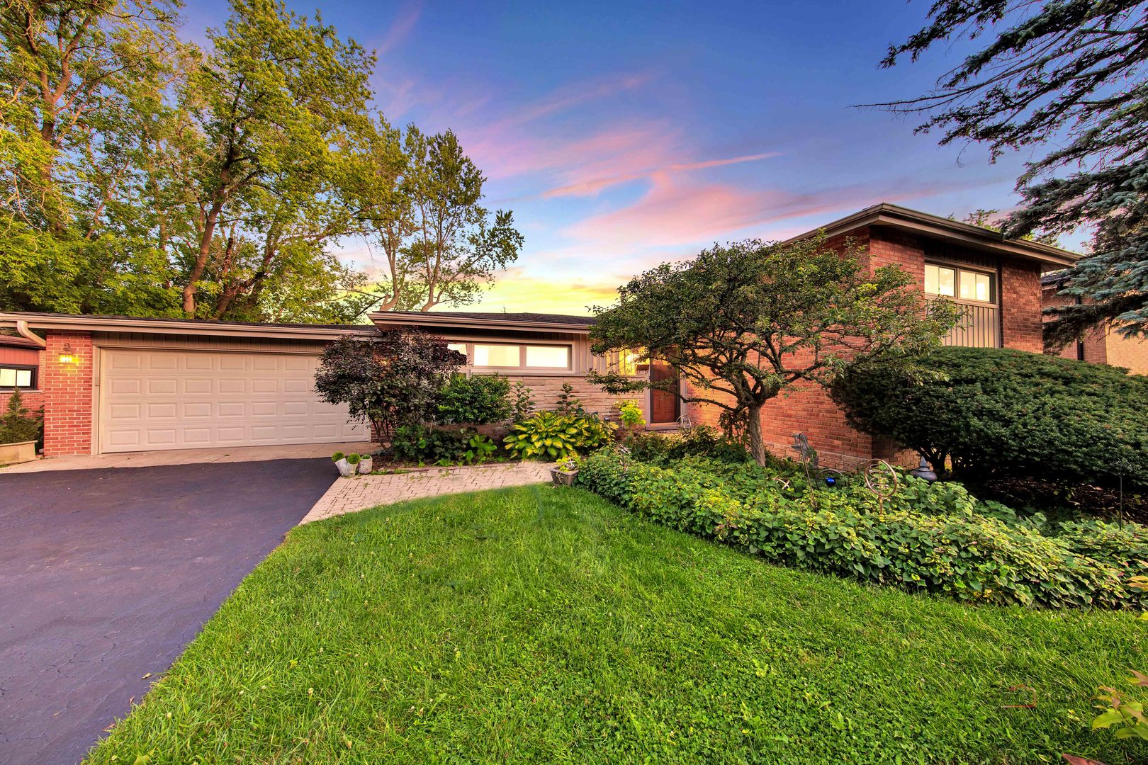 245 W Cheryl Lane