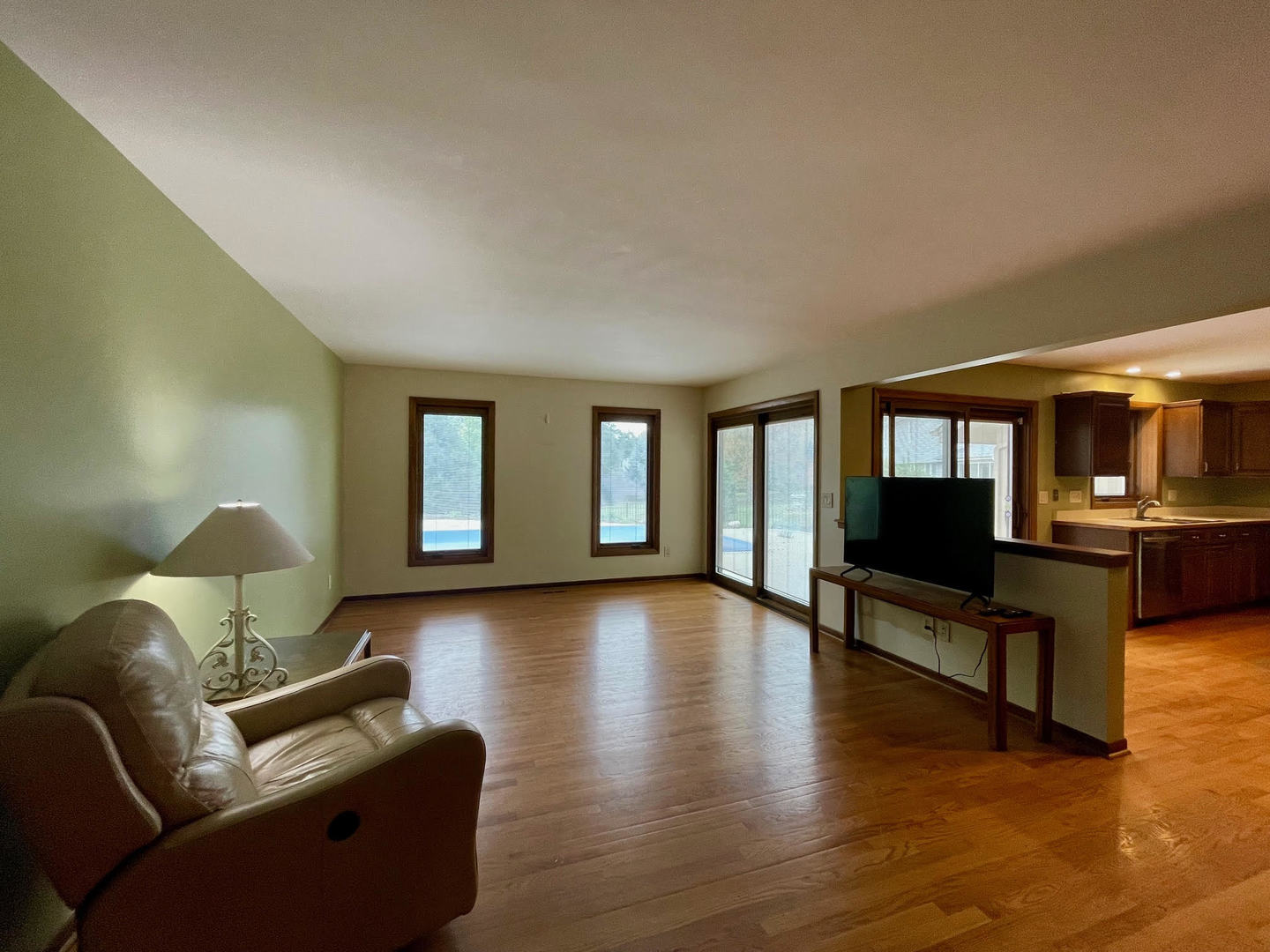 517 Longmeadow Circle