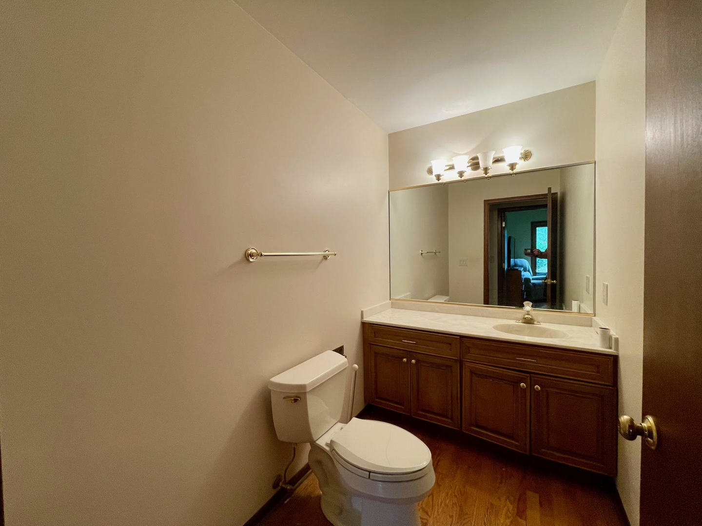 517 Longmeadow Circle