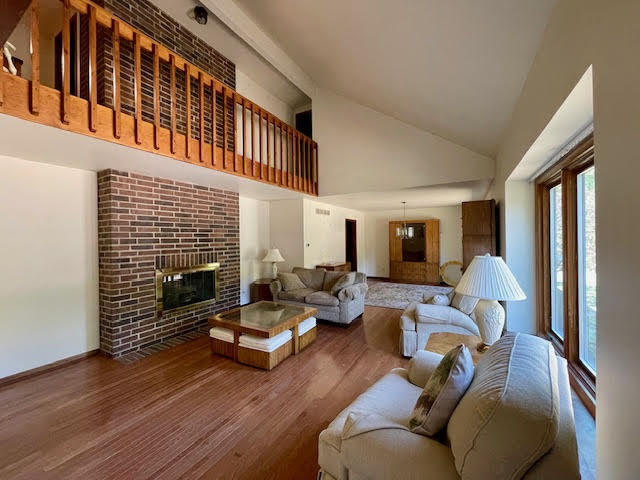 517 Longmeadow Circle