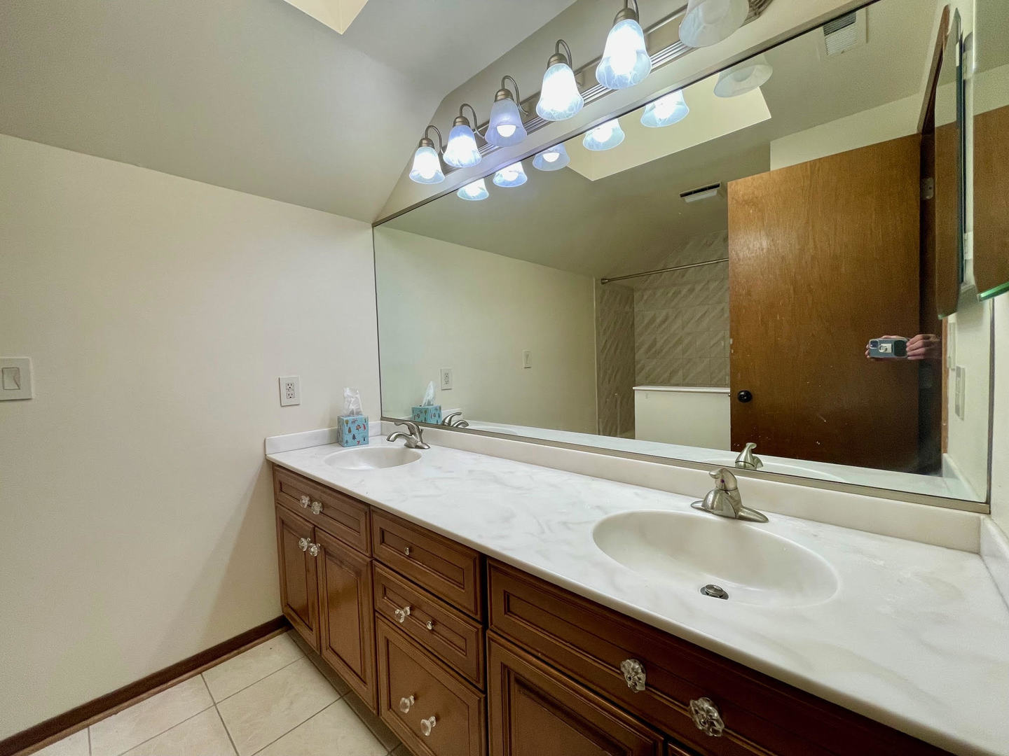 517 Longmeadow Circle