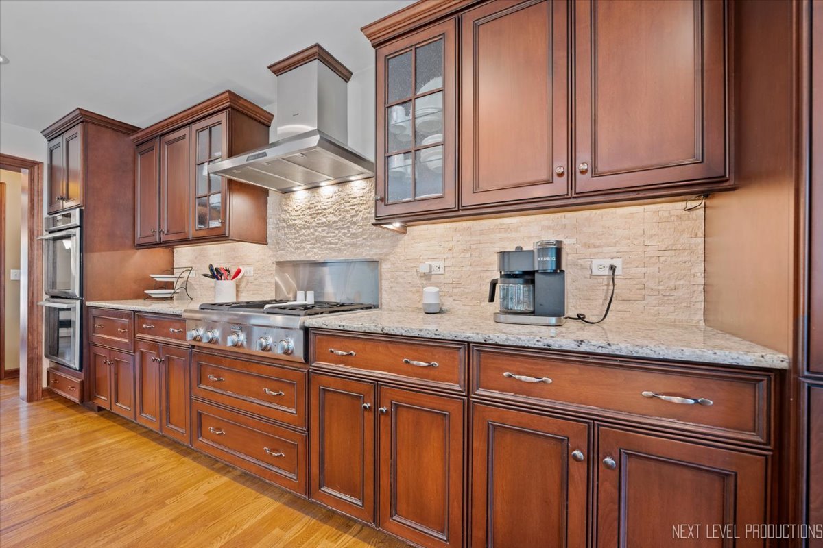 938 Oakleaf Court