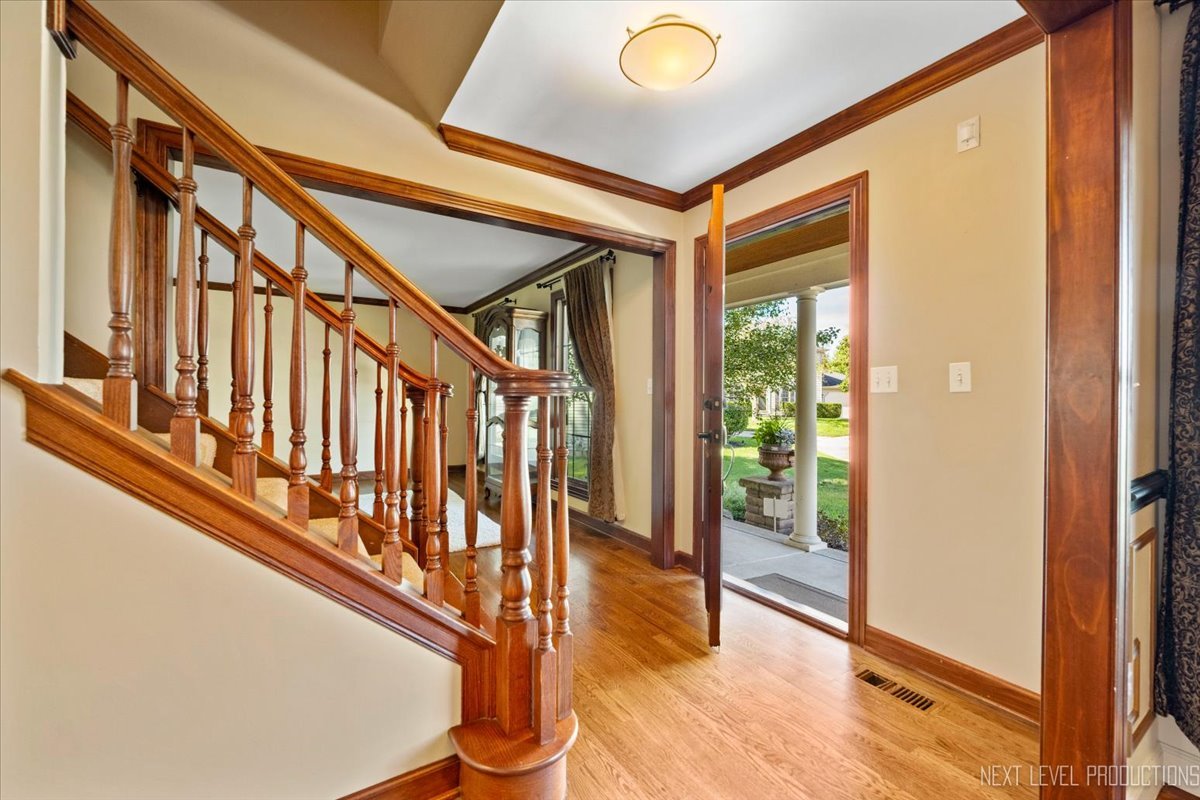 938 Oakleaf Court
