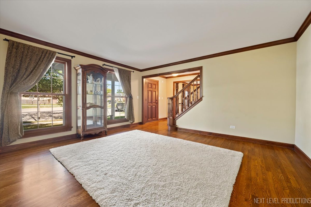 938 Oakleaf Court