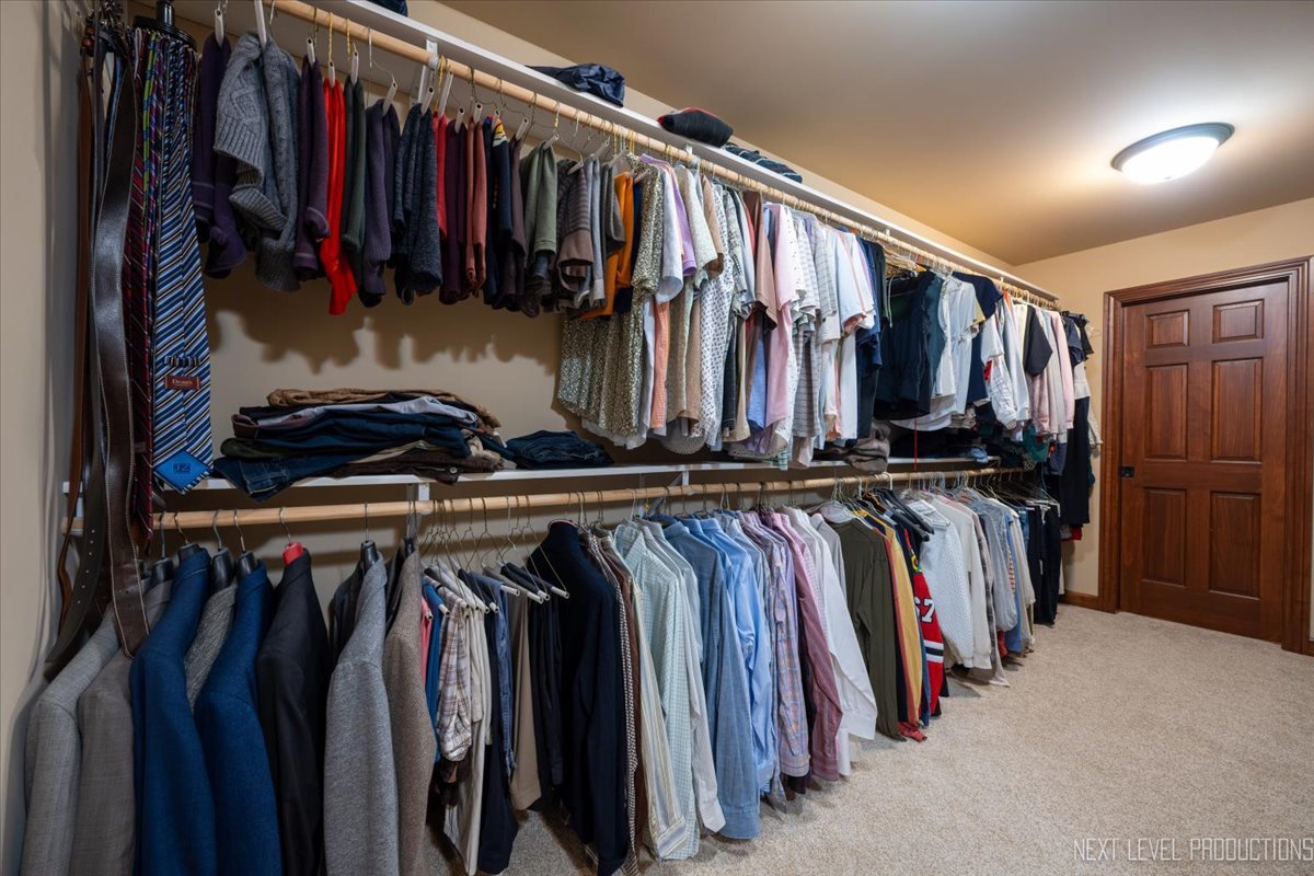 938 Oakleaf Court