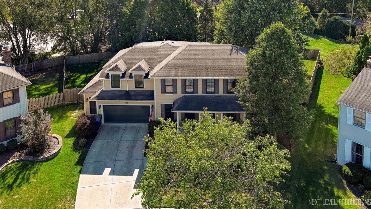 938 Oakleaf Court