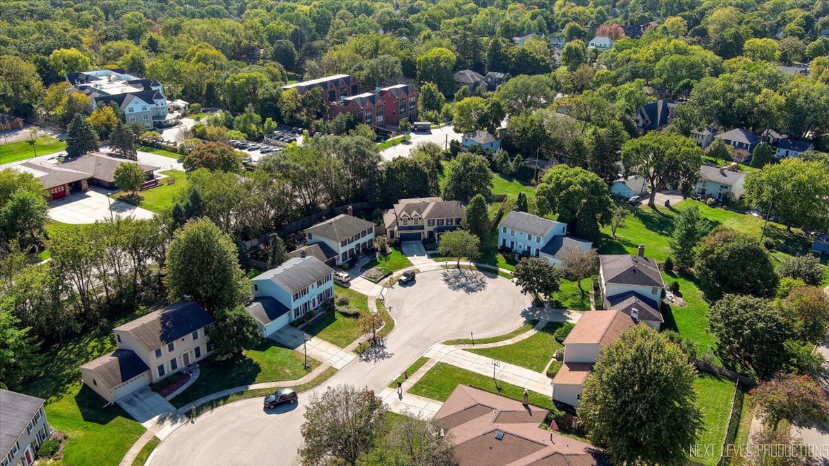 938 Oakleaf Court