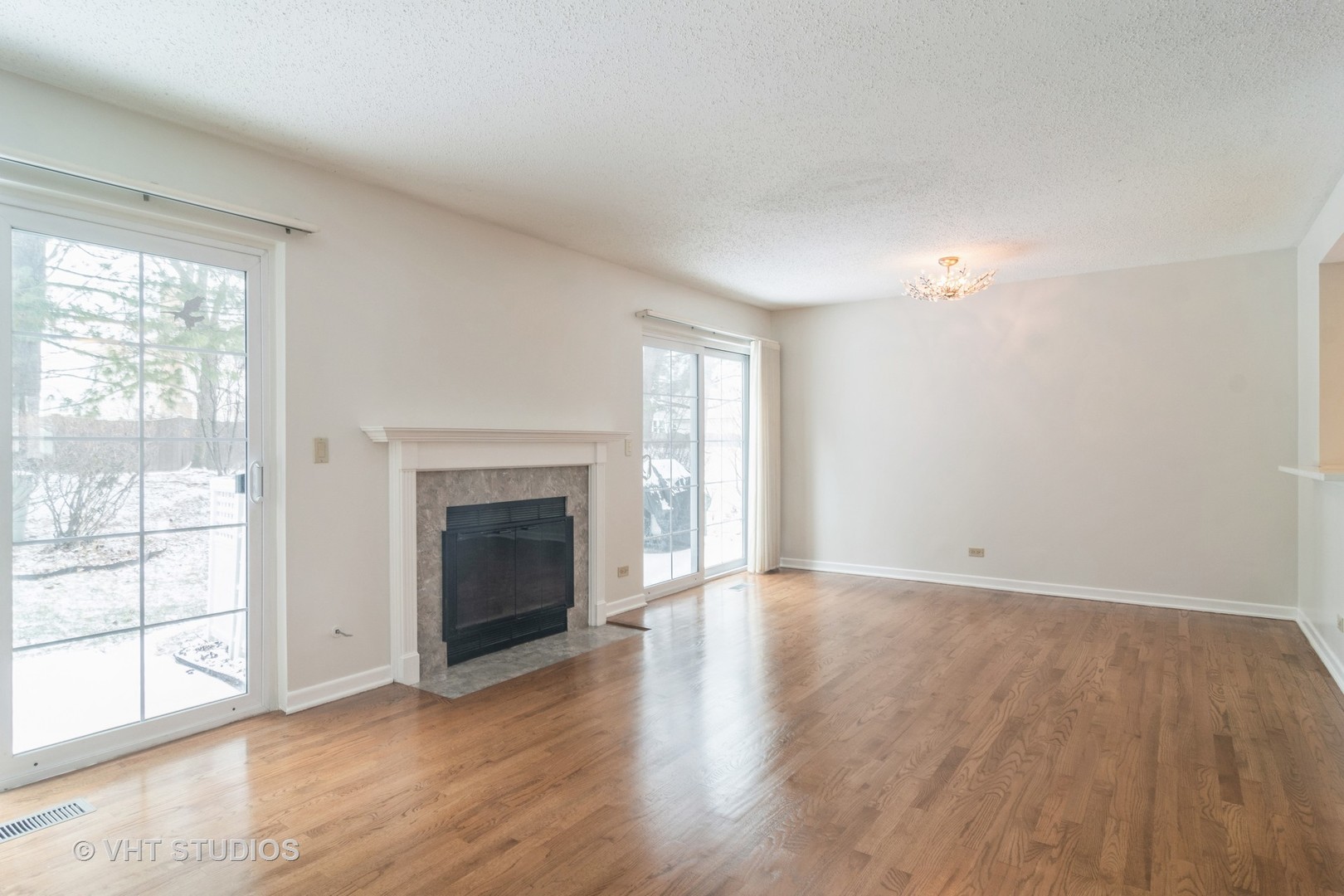 930 W Happfield Drive