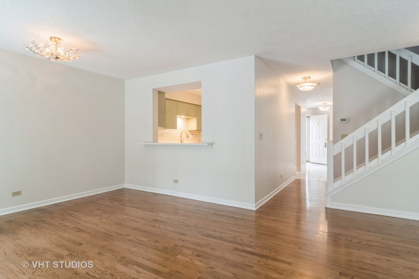 930 W Happfield Drive