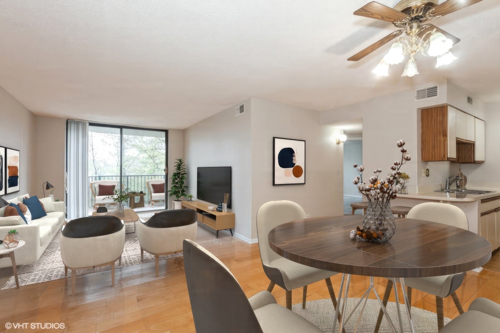 511 Aurora Avenue Unit: 209