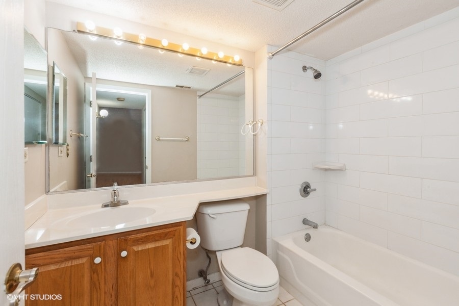 511 Aurora Avenue Unit: 209
