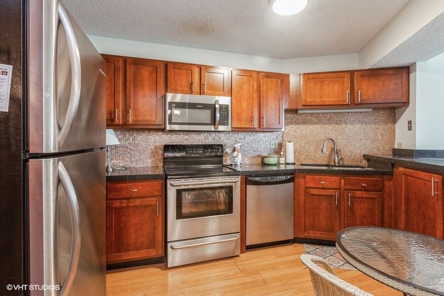 509 Aurora Avenue Unit: 620
