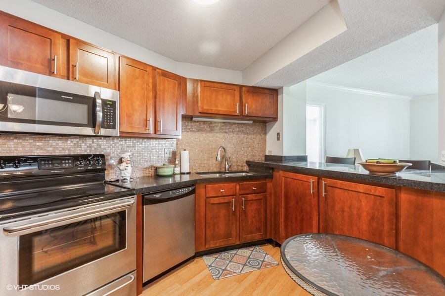 509 Aurora Avenue Unit: 620