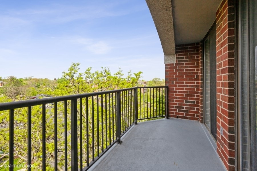 509 Aurora Avenue Unit: 620