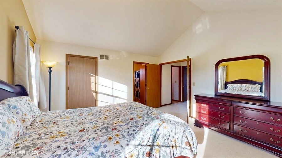 485 E Cimarron Drive