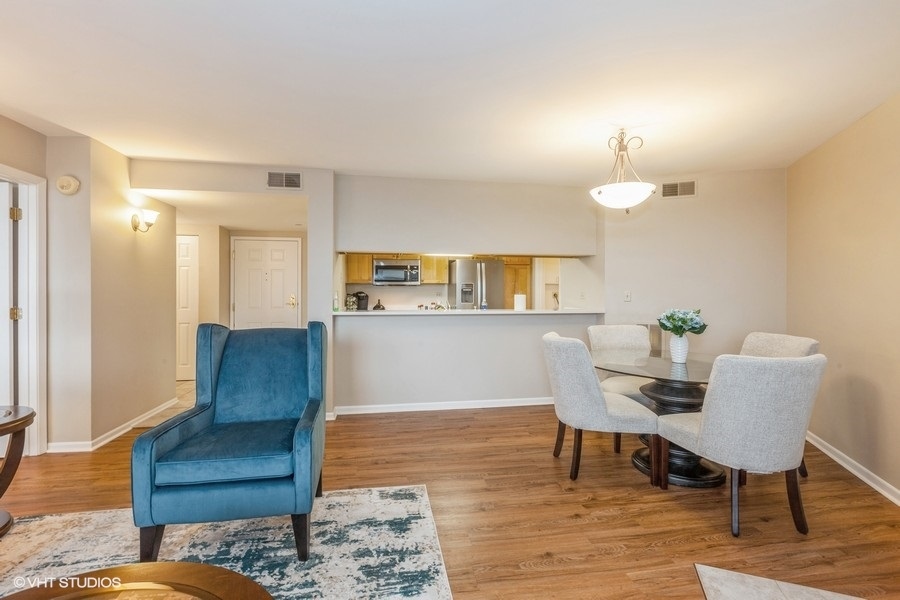 511 Aurora Avenue Unit: 606