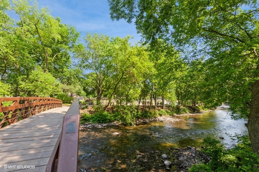 511 Aurora Avenue Unit: 606