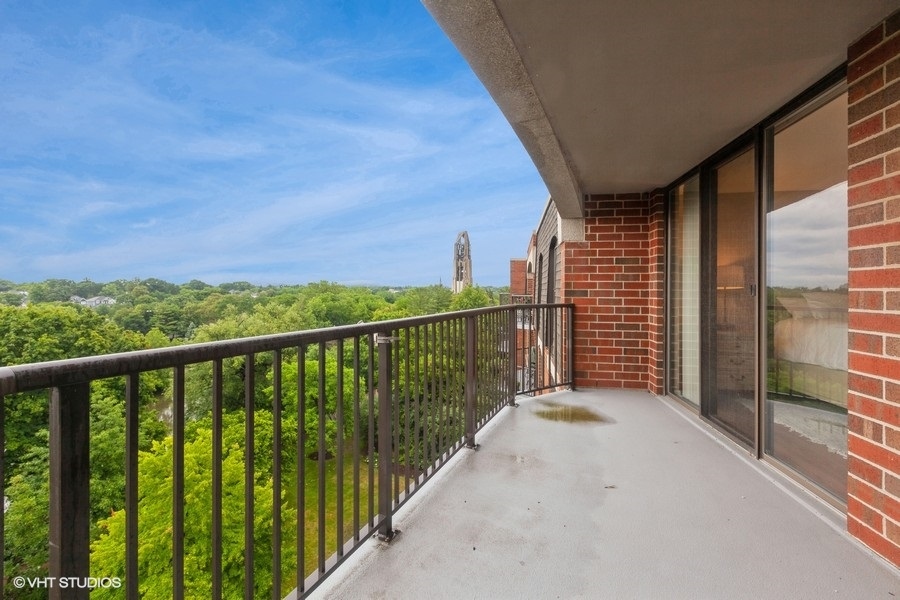 511 Aurora Avenue Unit: 606