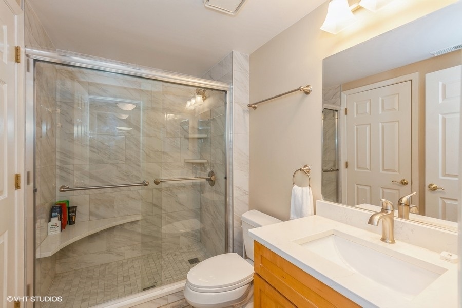 511 Aurora Avenue Unit: 606