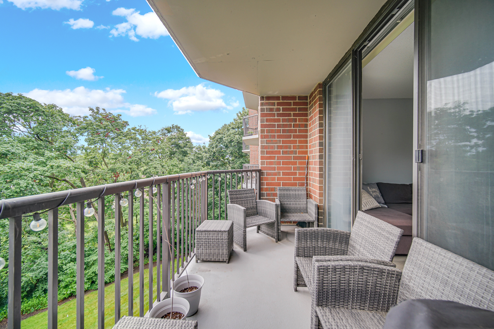 511 Aurora Avenue Unit: 413