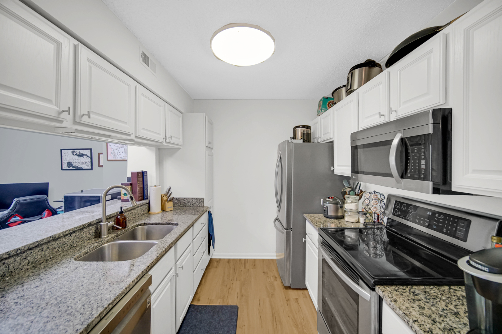 511 Aurora Avenue Unit: 413