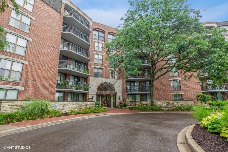511 AURORA Avenue Unit: 405