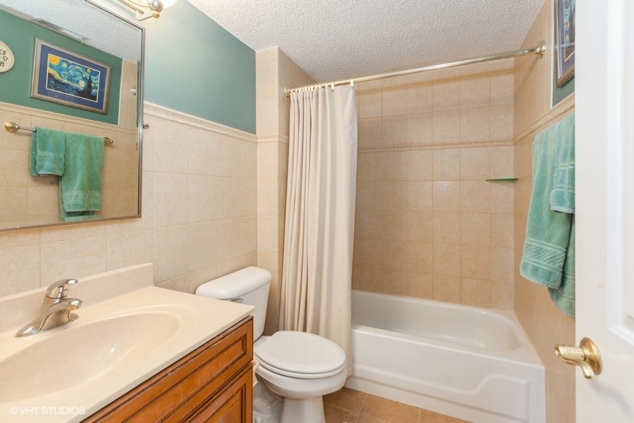 511 AURORA Avenue Unit: 405