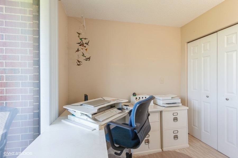 511 AURORA Avenue Unit: 405