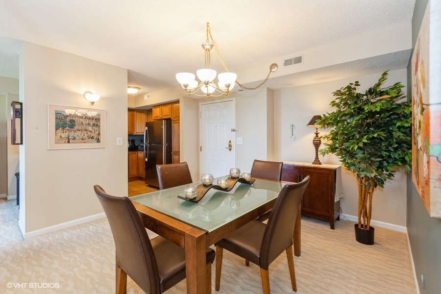 511 AURORA Avenue Unit: 405
