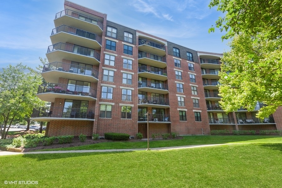 511 AURORA Avenue Unit: 405