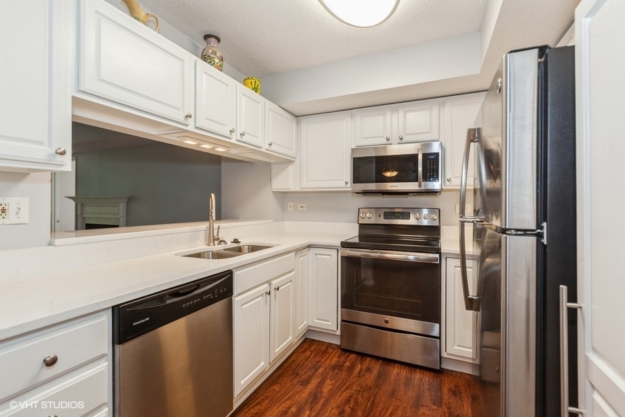 509 AURORA Avenue Unit: 305