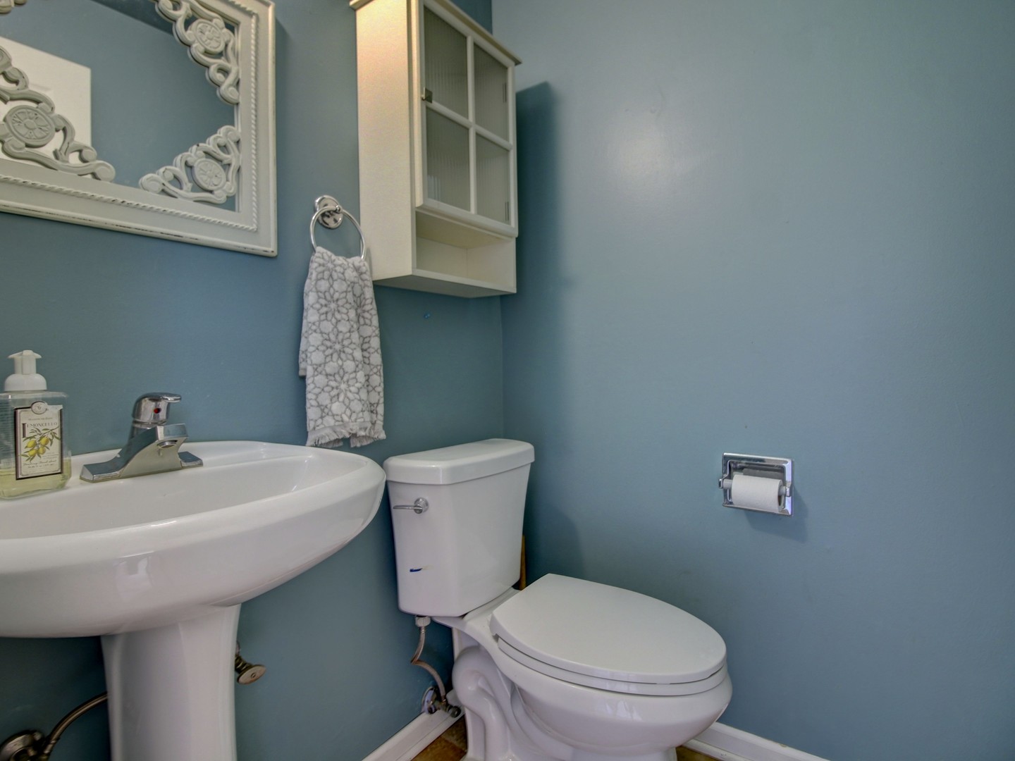 30W111 Glenhurst Court