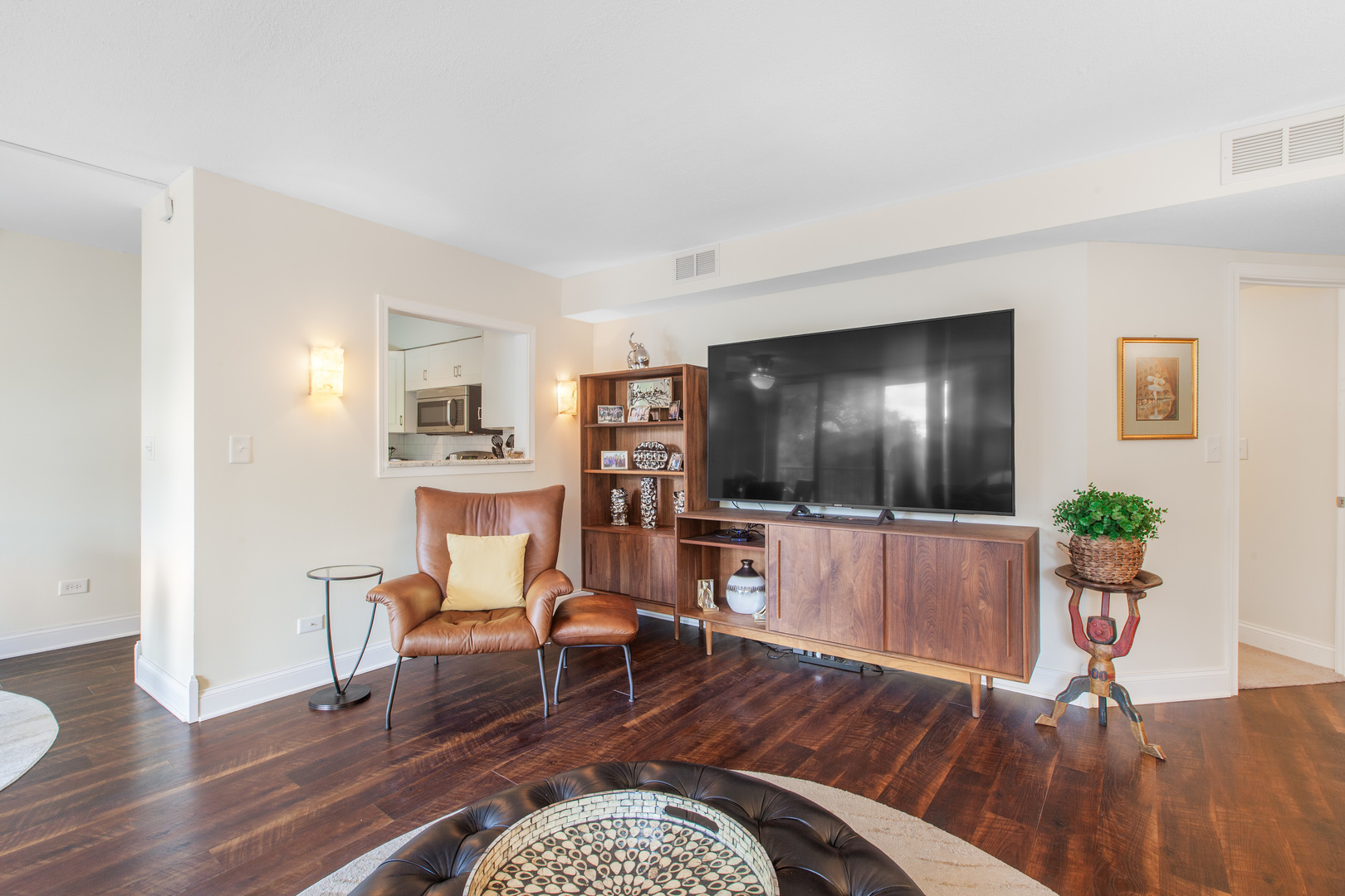 511 AURORA Avenue Unit: 104