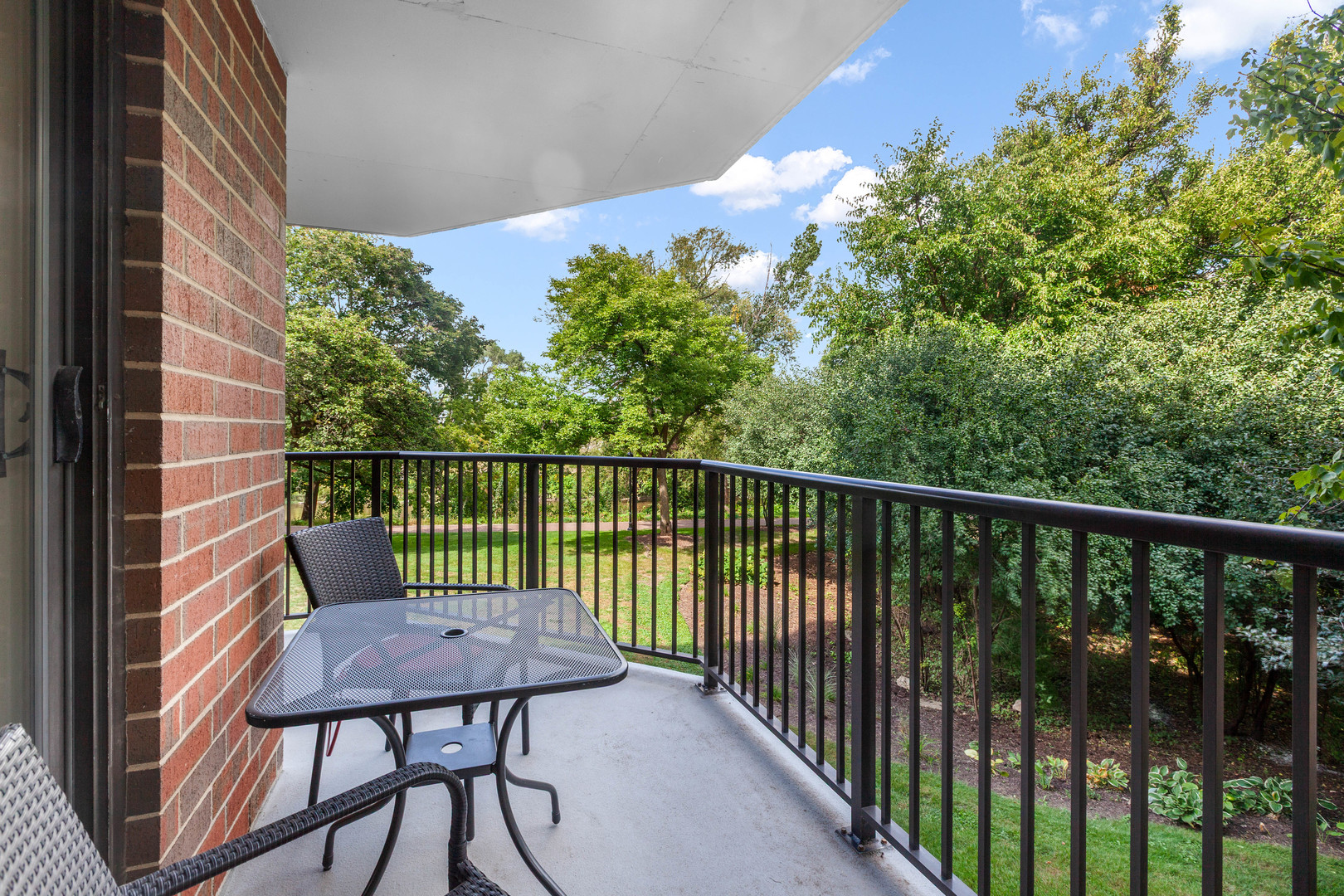 511 AURORA Avenue Unit: 104