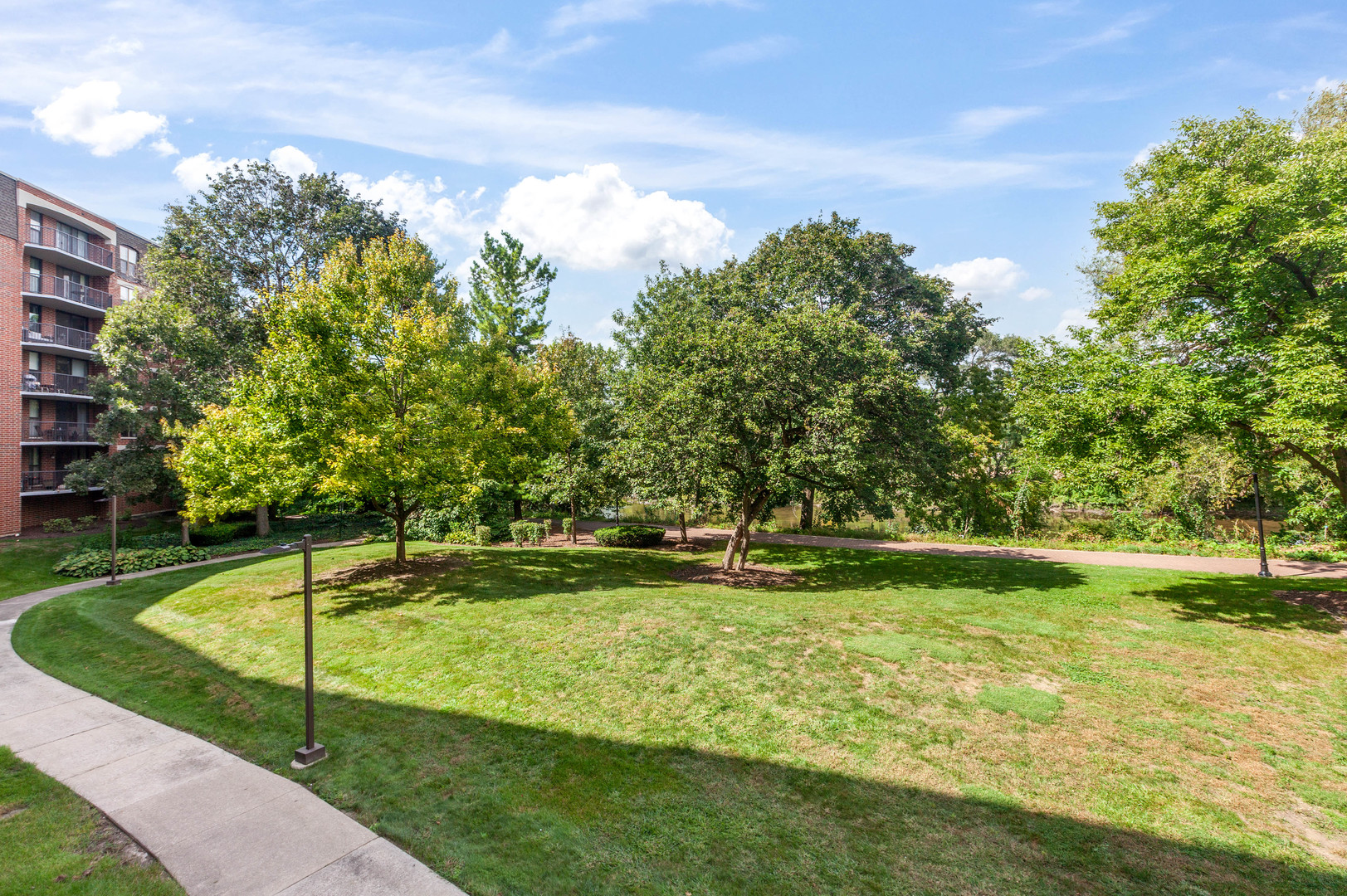 511 AURORA Avenue Unit: 104