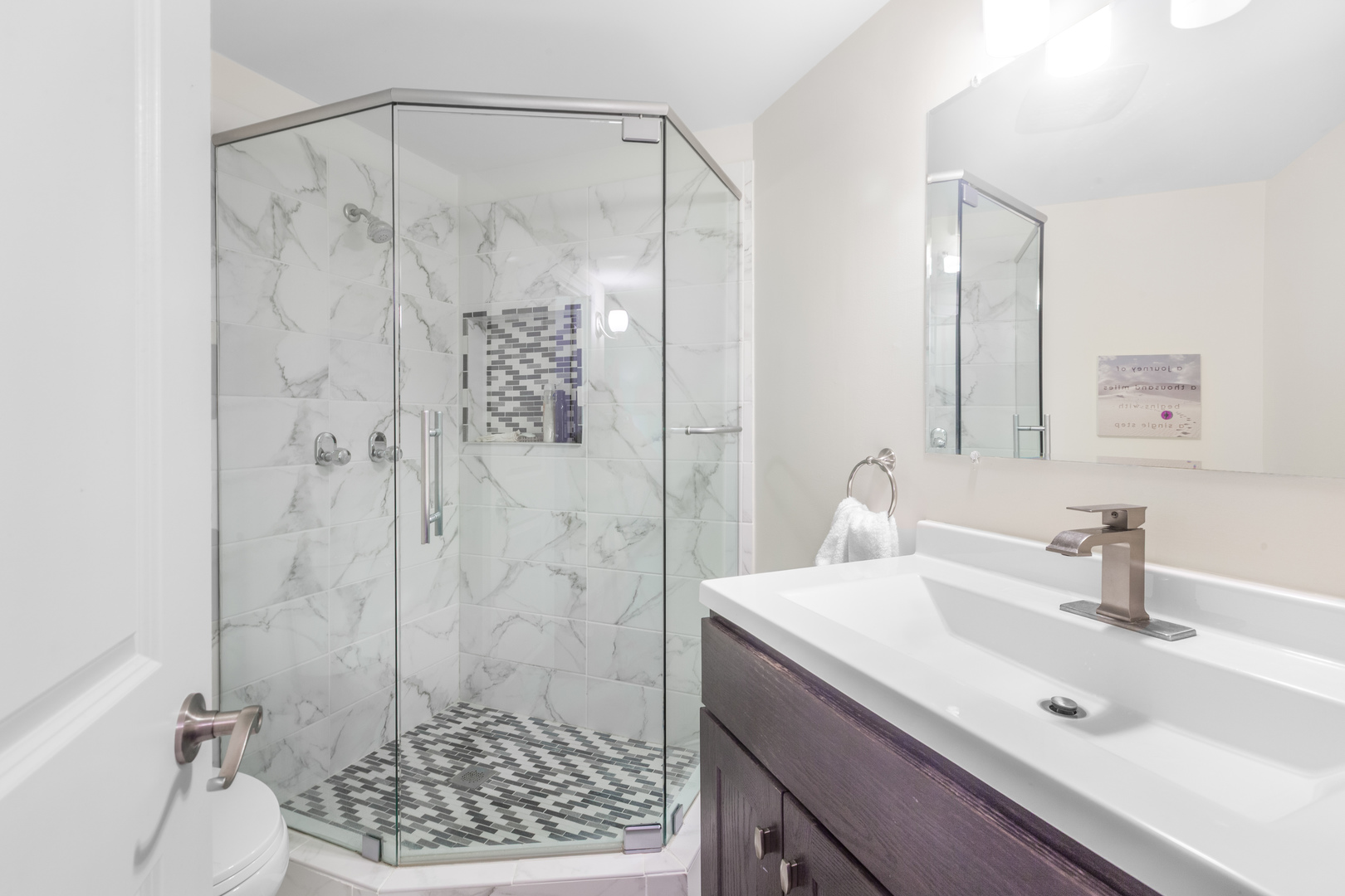 511 AURORA Avenue Unit: 104