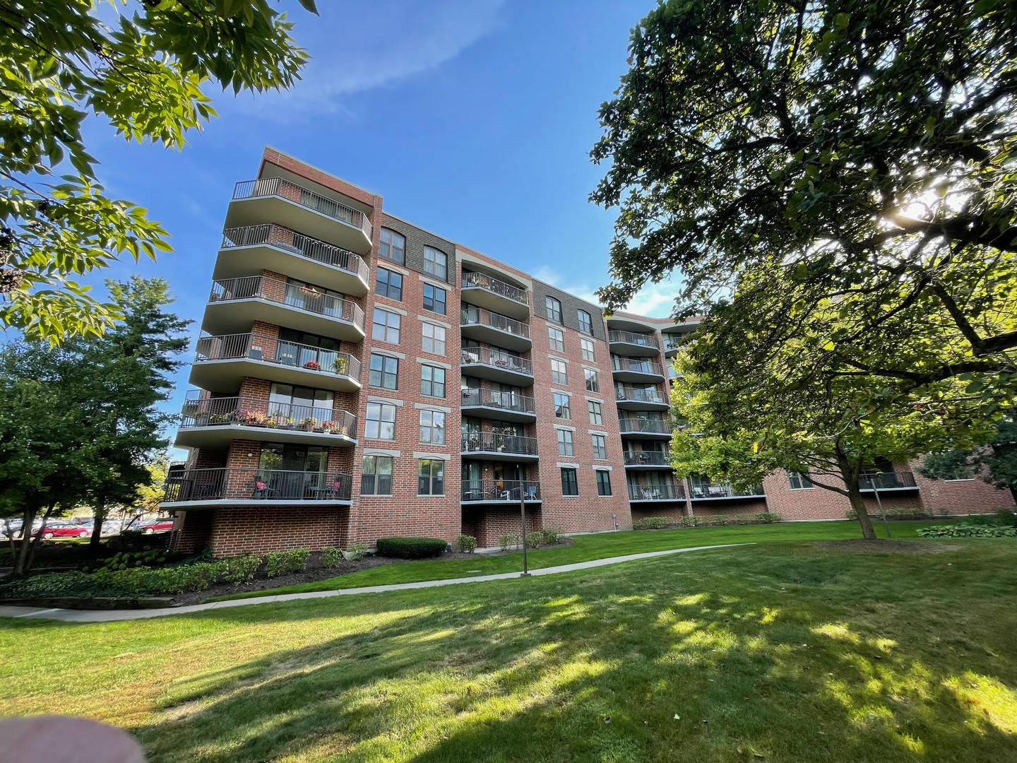 511 AURORA Avenue Unit: 104