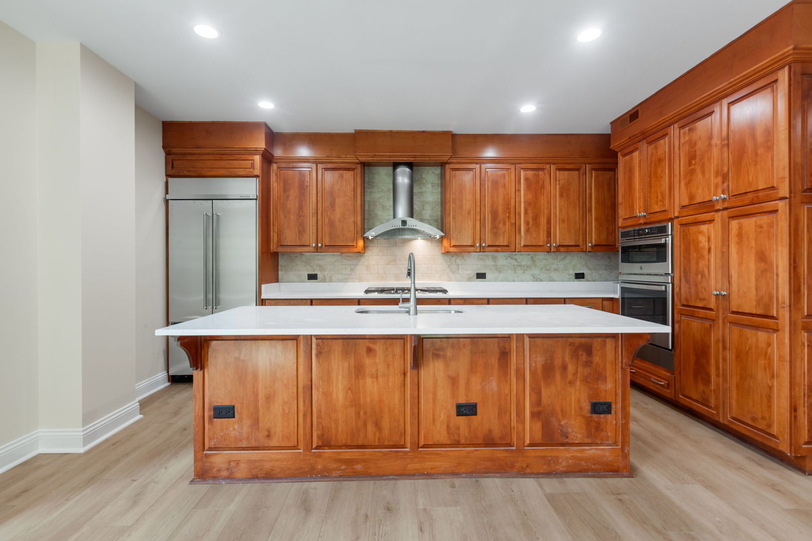 520 S Washington Street Unit: 103