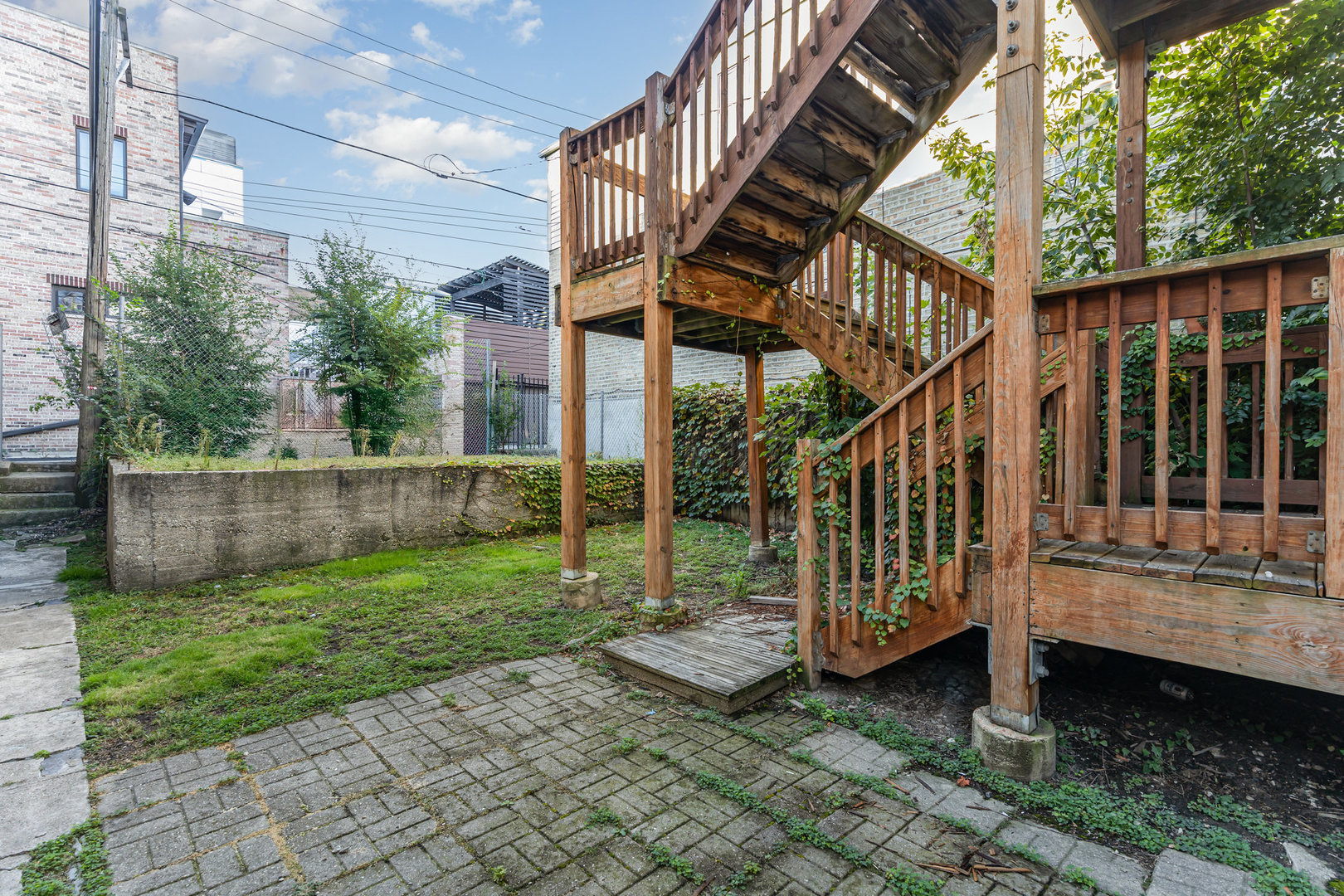 1809 W Cortland Street