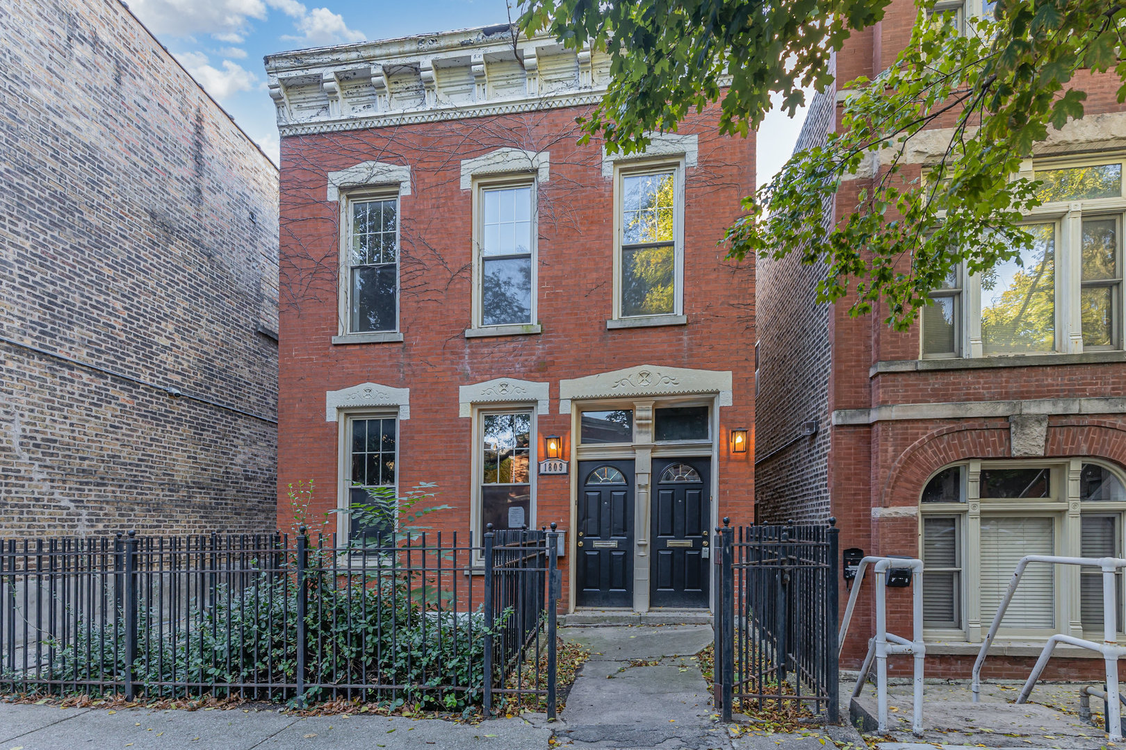 1809 W Cortland Street