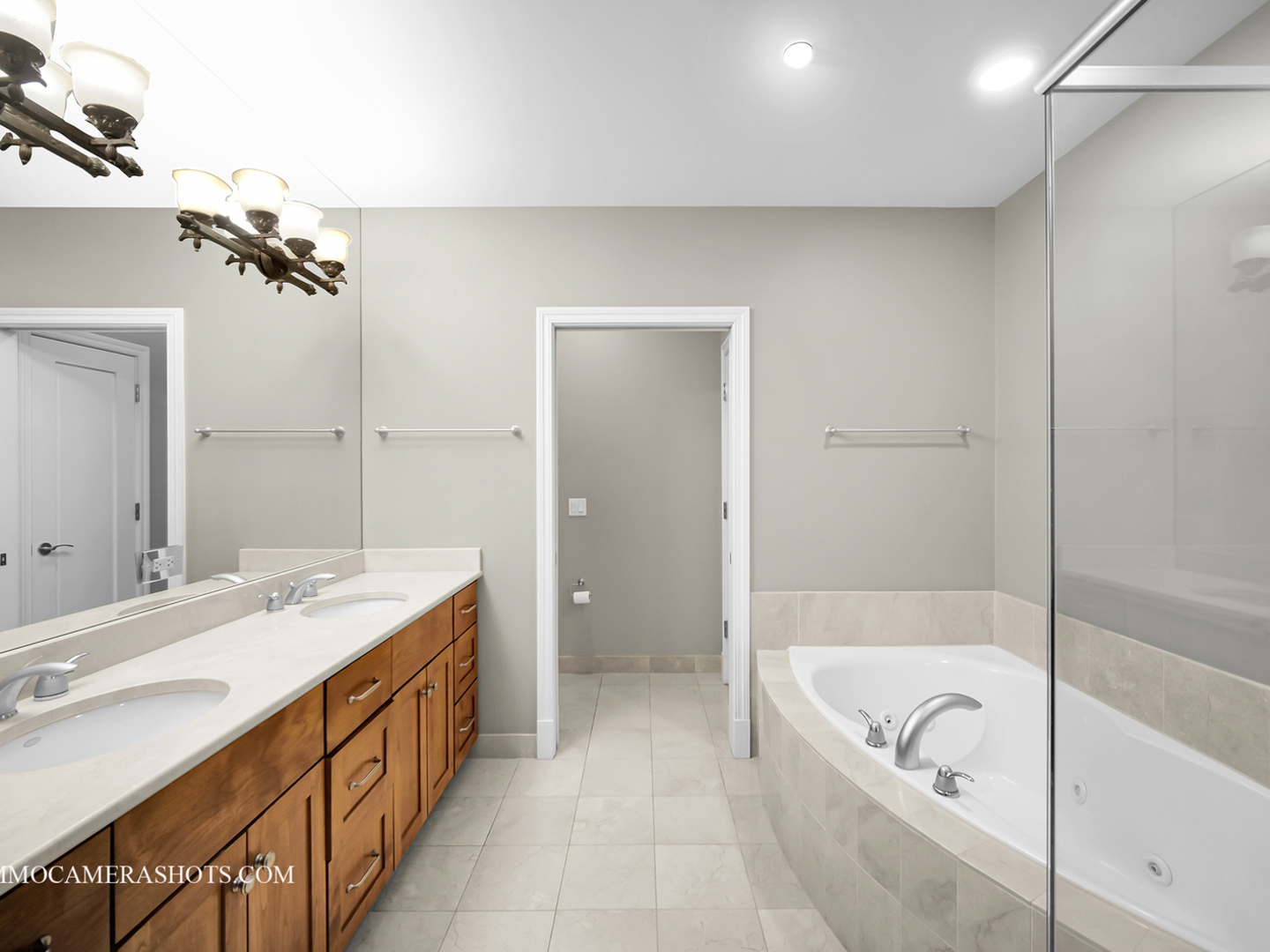 520 S Washington Street Unit: 201
