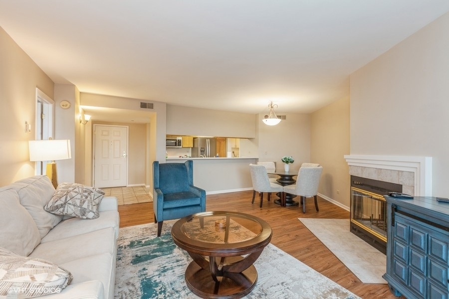 511 AURORA Avenue Unit: 606